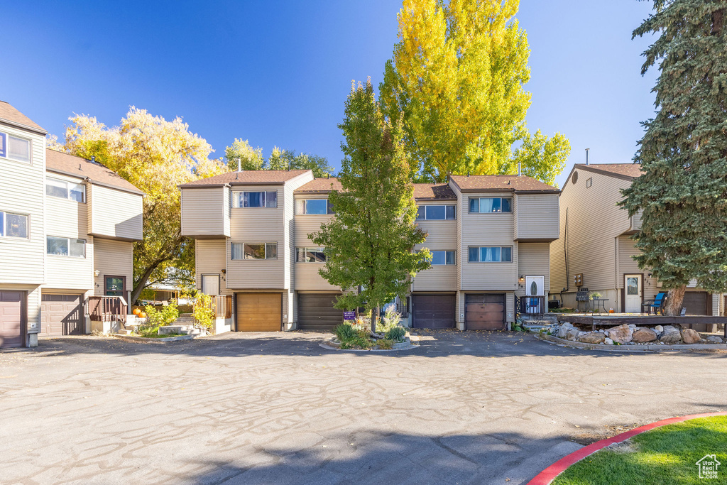 Photo 3 for MLS #2119694 at 567 E 200 North