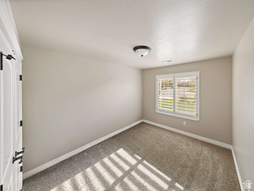 Photo 11 for MLS #2119700 at 979 E Frost Way