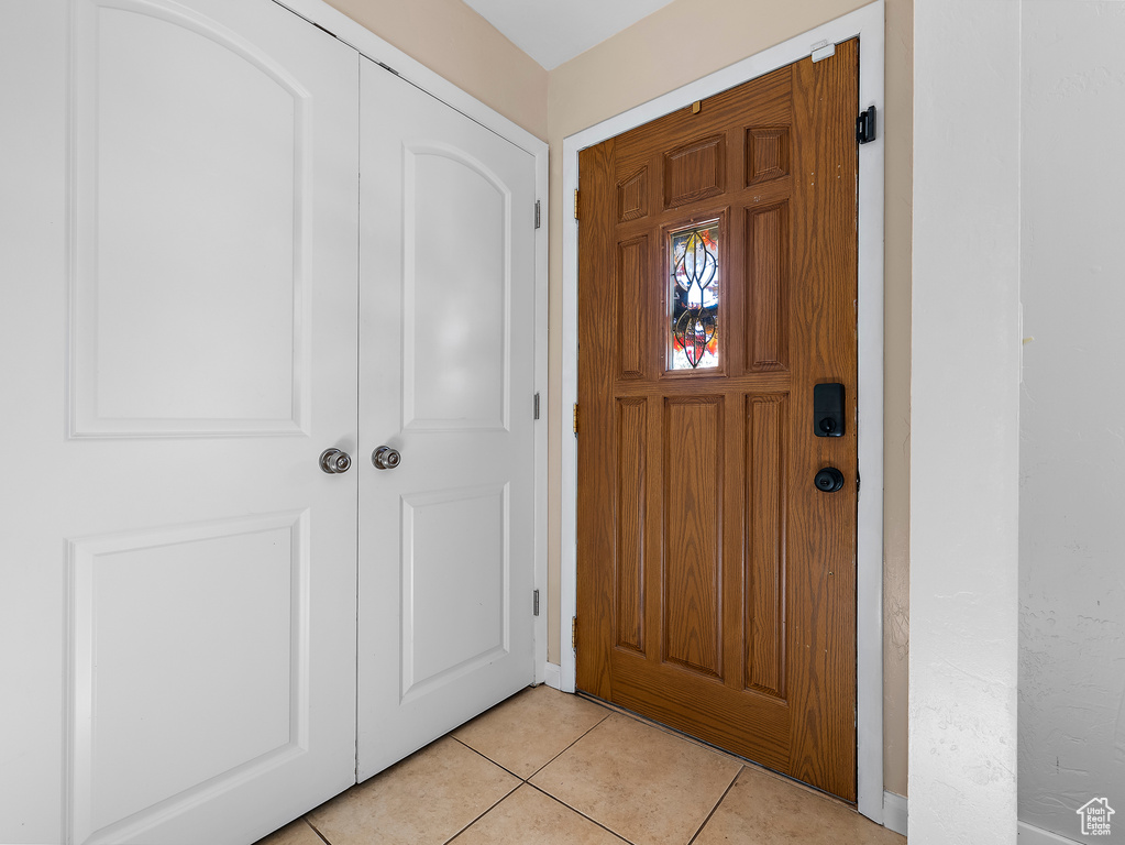 Photo 3 for MLS #2119705 at 1410 W 1200 North