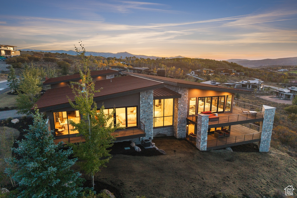 Photo 5 for MLS #2119710 at 3733 E Aspen Pt