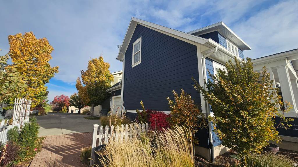 4271 W CLARKS HILL DR South Jordan, UT 84009