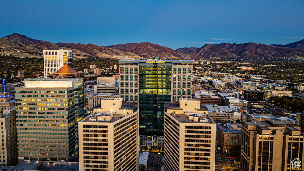 Photo 1 for MLS #2119732 at 48 W Broadway #2302