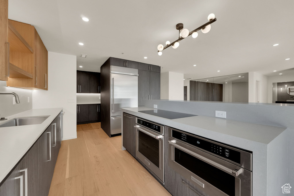 Photo 4 for MLS #2119732 at 48 W Broadway #2302