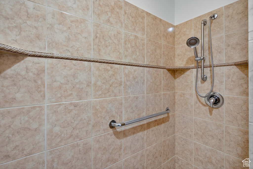 Photo 11 for MLS #2119739 at 4768 E Hickman Canyon Rd