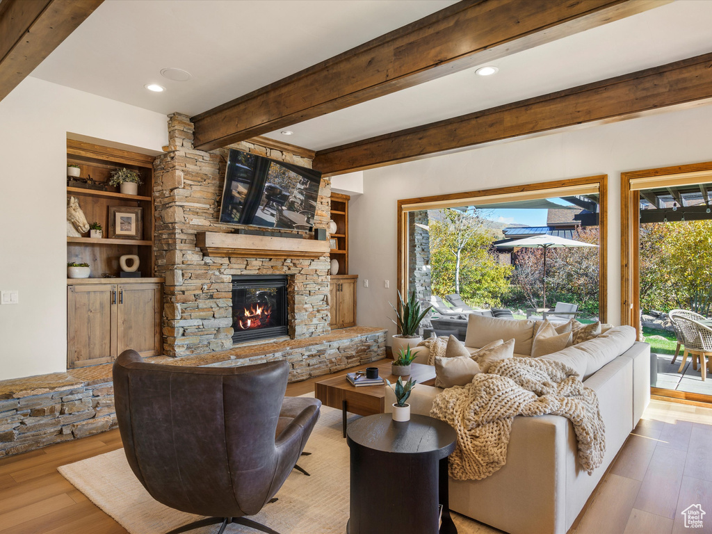 Photo 3 for MLS #2119753 at 4293 N Sunrise Dr