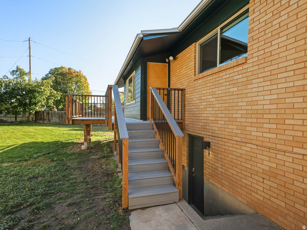 2036 E HIGHLAND VIEW CIR Salt Lake City, UT 84109