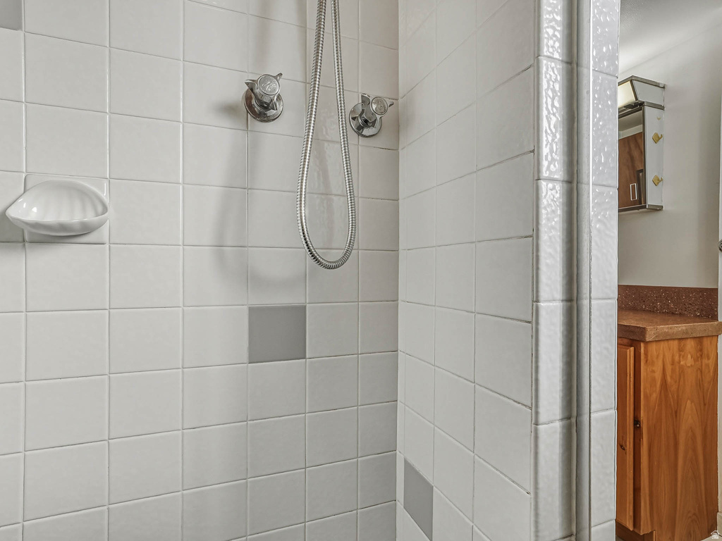 2036 E HIGHLAND VIEW CIR Salt Lake City, UT 84109