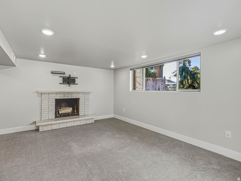 2036 E HIGHLAND VIEW CIR Salt Lake City, UT 84109