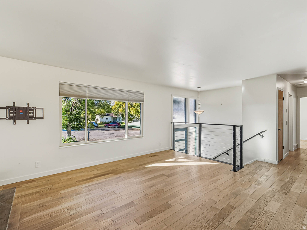 2036 E HIGHLAND VIEW CIR Salt Lake City, UT 84109