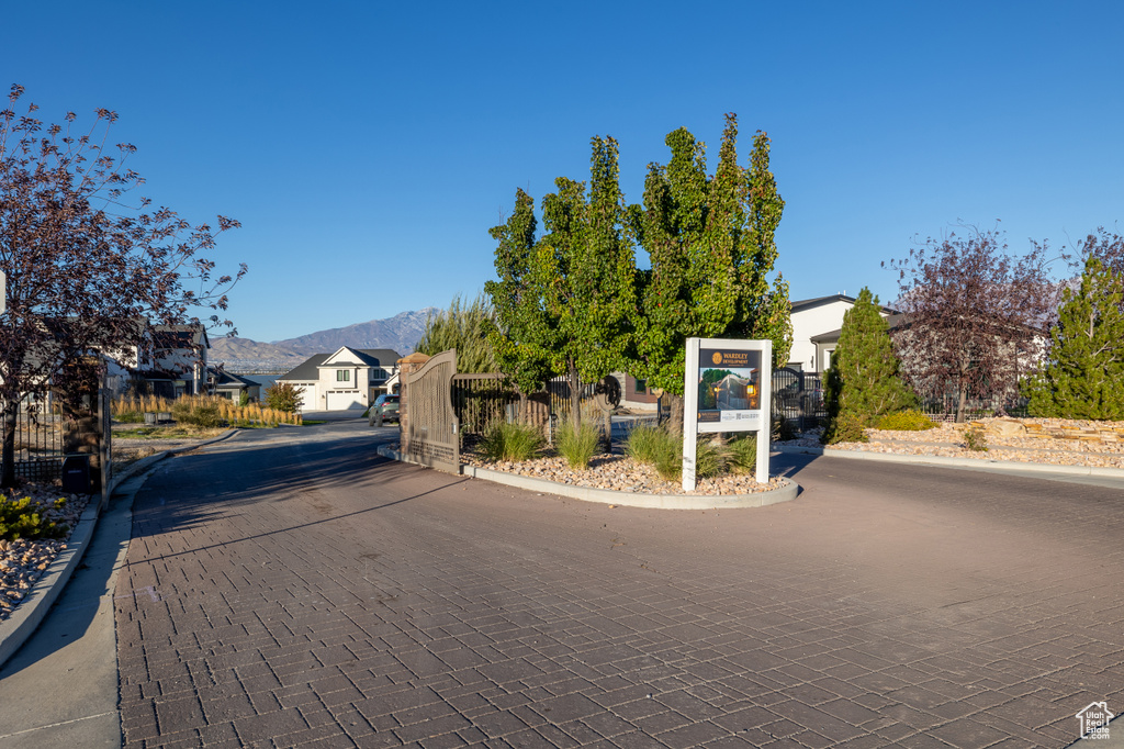 262 E BENNETT LN Saratoga Springs, UT 84045