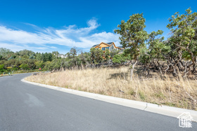 11 E BENT LN Sandy, UT 84092