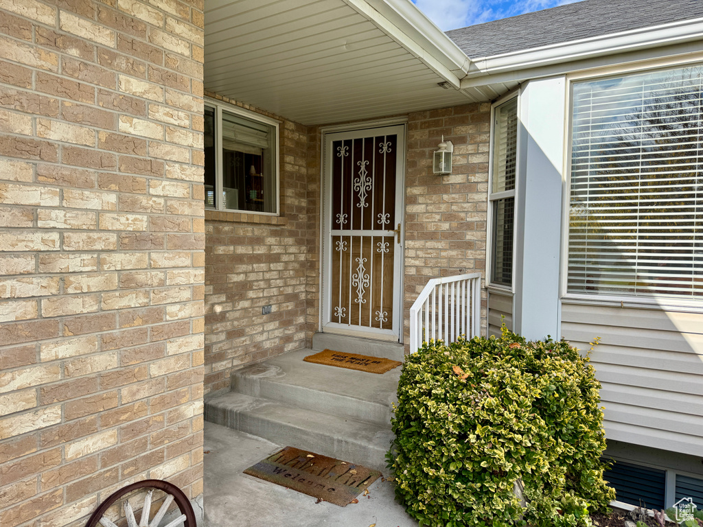 Photo 3 for MLS #2119789 at 160 W Hidden Hollow Cir