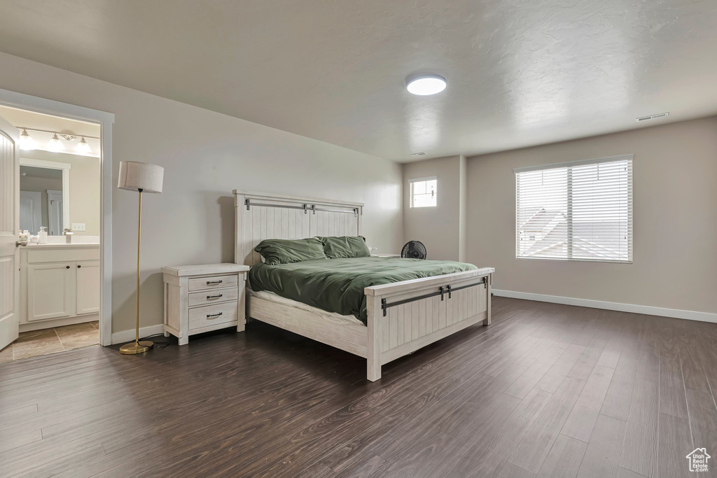 Photo 15 for MLS #2119827 at 5209 W Courtly Ln