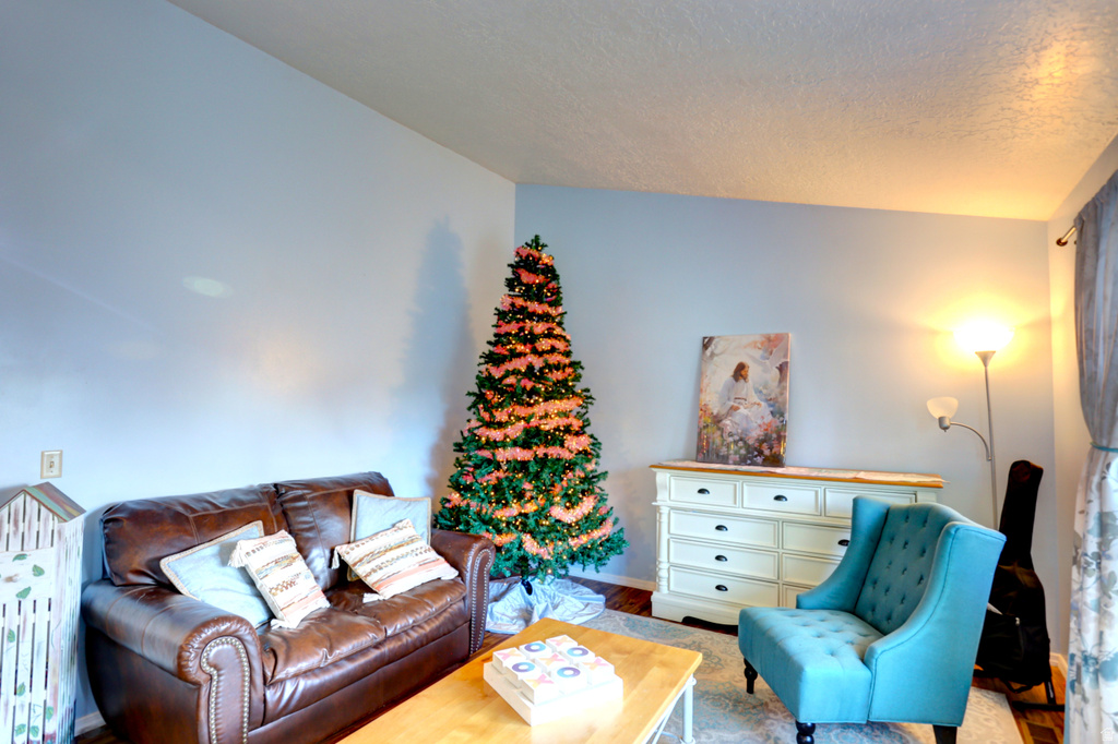 2096 N 1450 E Layton, UT 84040