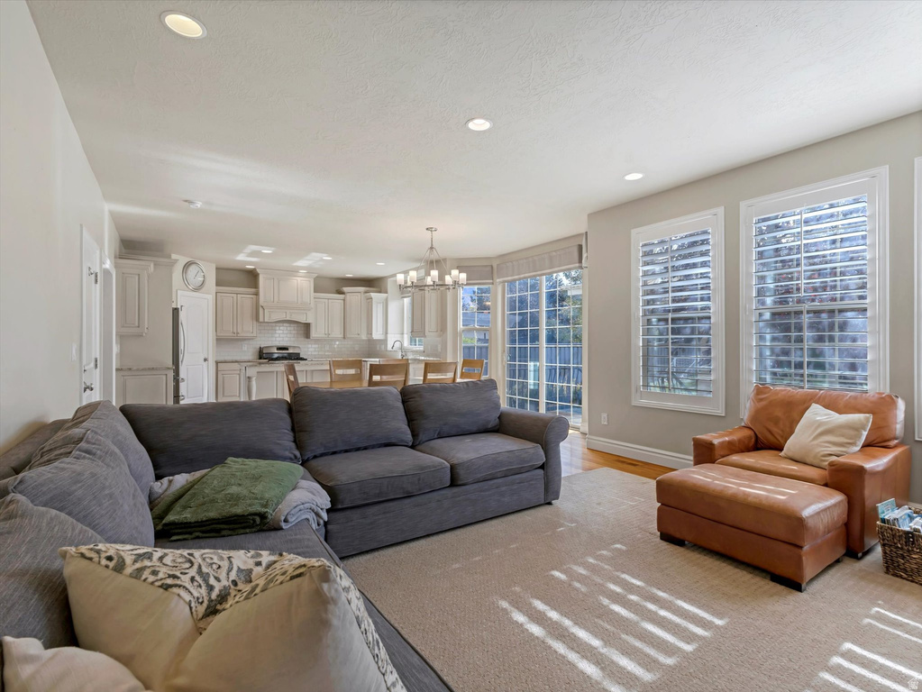 Photo 10 for MLS #2119852 at 1958 E Cecelia Cir