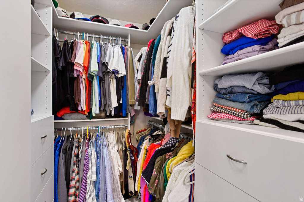 Photo 13 for MLS #2119856 at 2201 E Pink Coral Cir