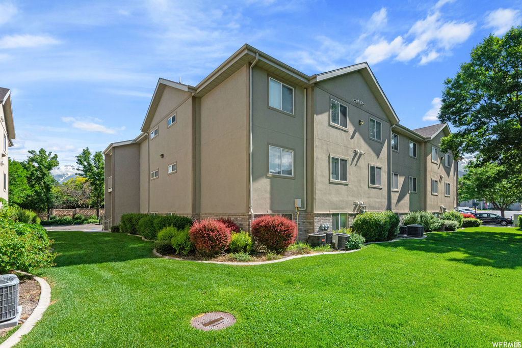 1963 N Canyon Rd #105