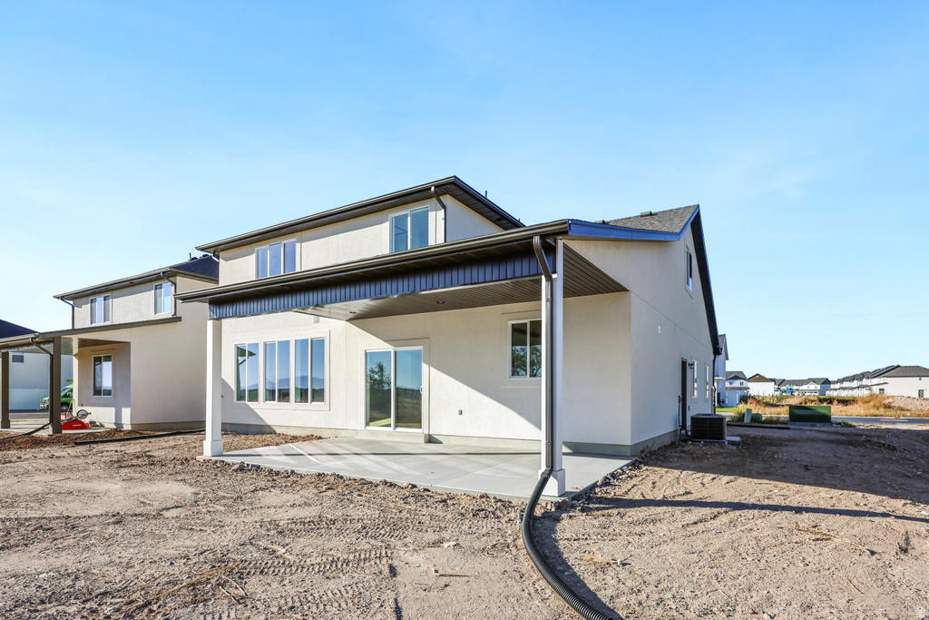 1701 W ROSS RD Syracuse, UT 84075