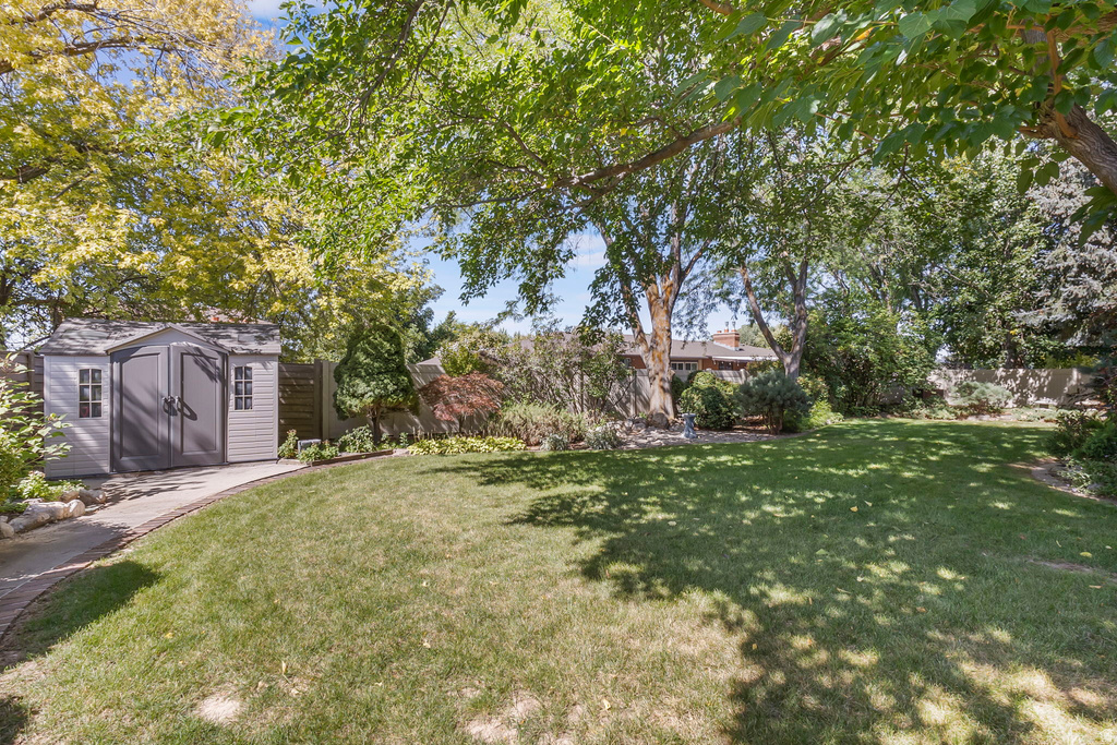 Photo 35 for MLS #2119865 at 5547 S 100 East