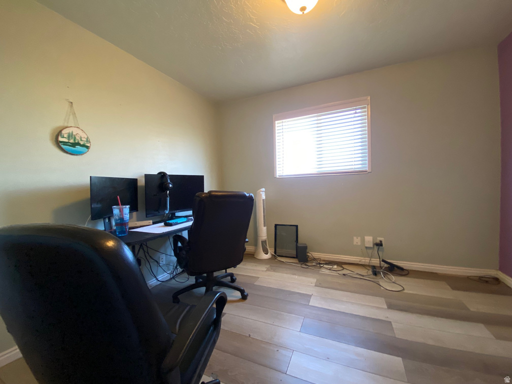 Photo 4 for MLS #2119866 at 235 S 100 East