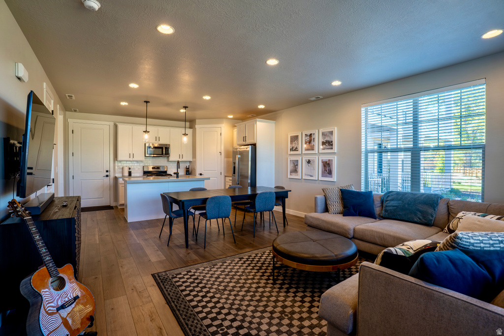 Photo 3 for MLS #2119873 at 764 W Marconi Way