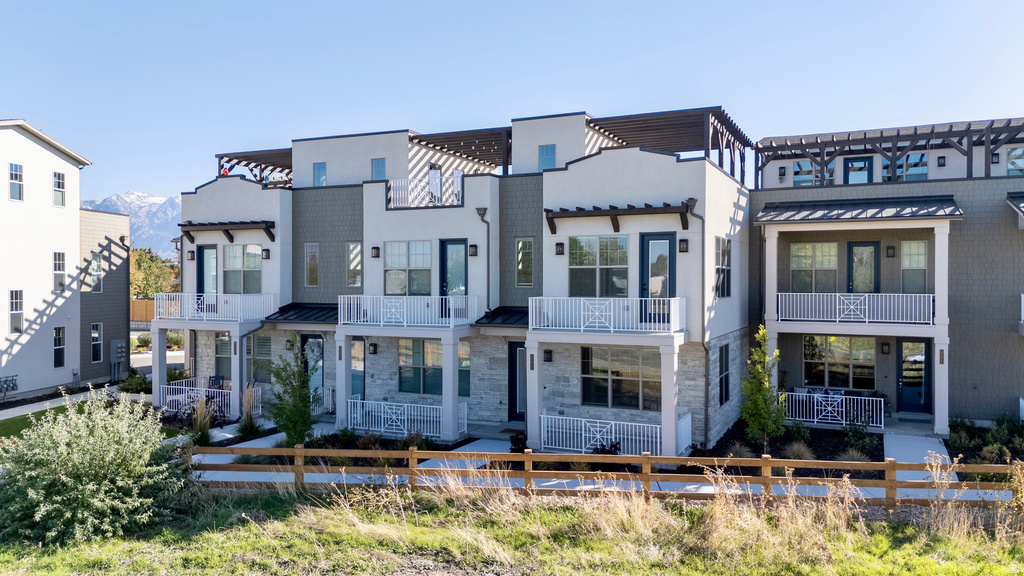 Photo 2 for MLS #2119873 at 764 W Marconi Way