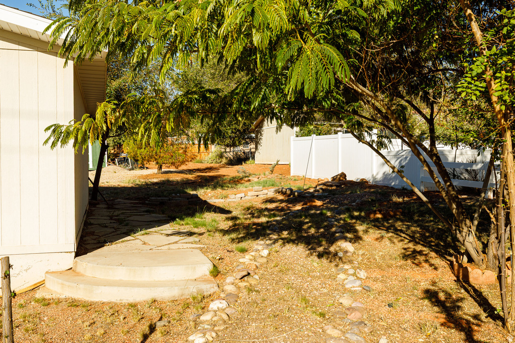 1686 S POWELL DR Kanab, UT 84741