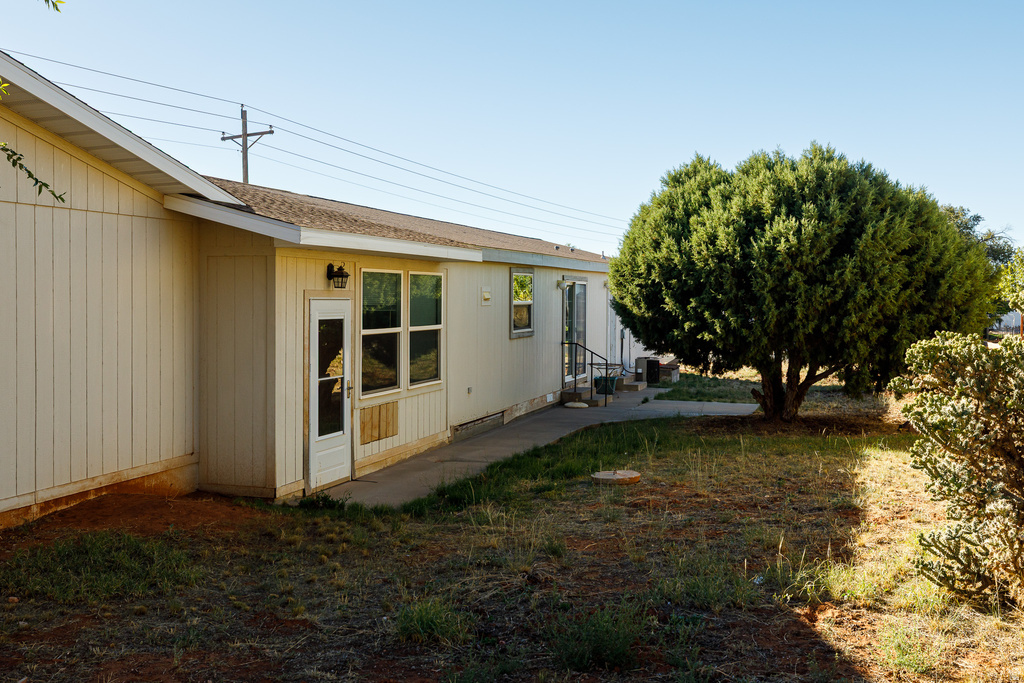 1686 S POWELL DR Kanab, UT 84741