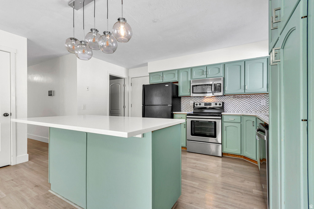 1716 N 1300 W Clinton, UT 84015