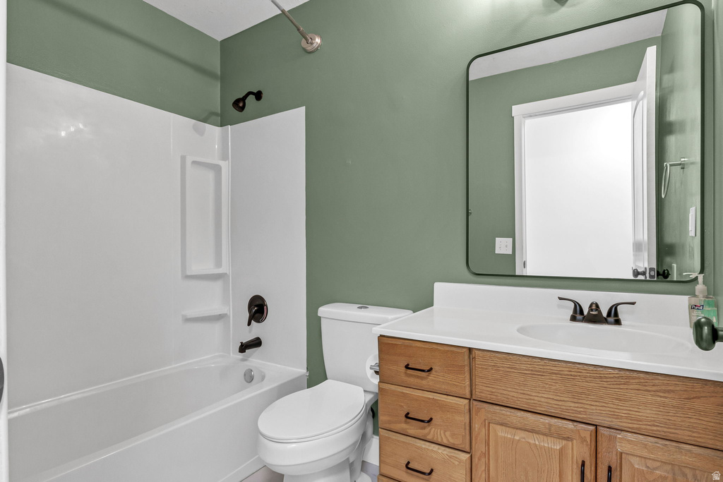 1716 N 1300 W Clinton, UT 84015