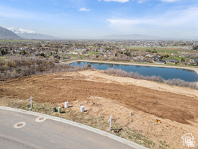 View photos for 266 S Krissa St 266 S Krissa St