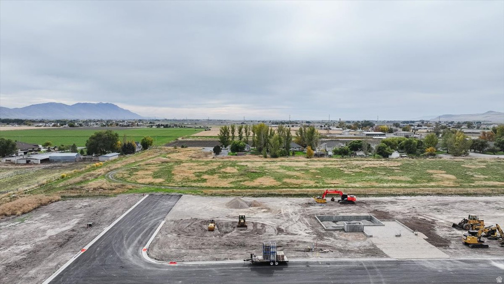 5055 W 10200 N Elwood, UT 84337