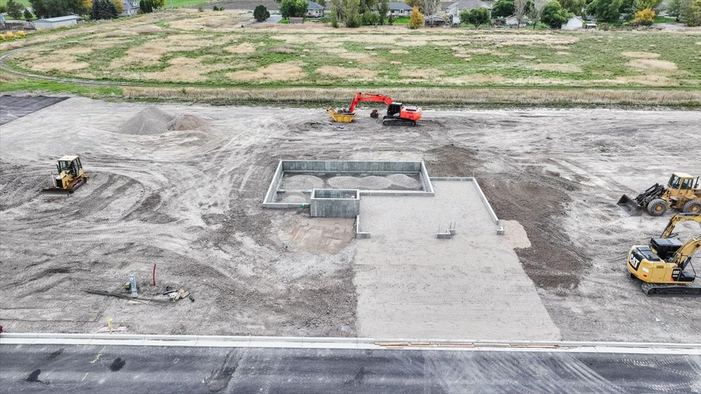 5055 W 10200 N Elwood, UT 84337