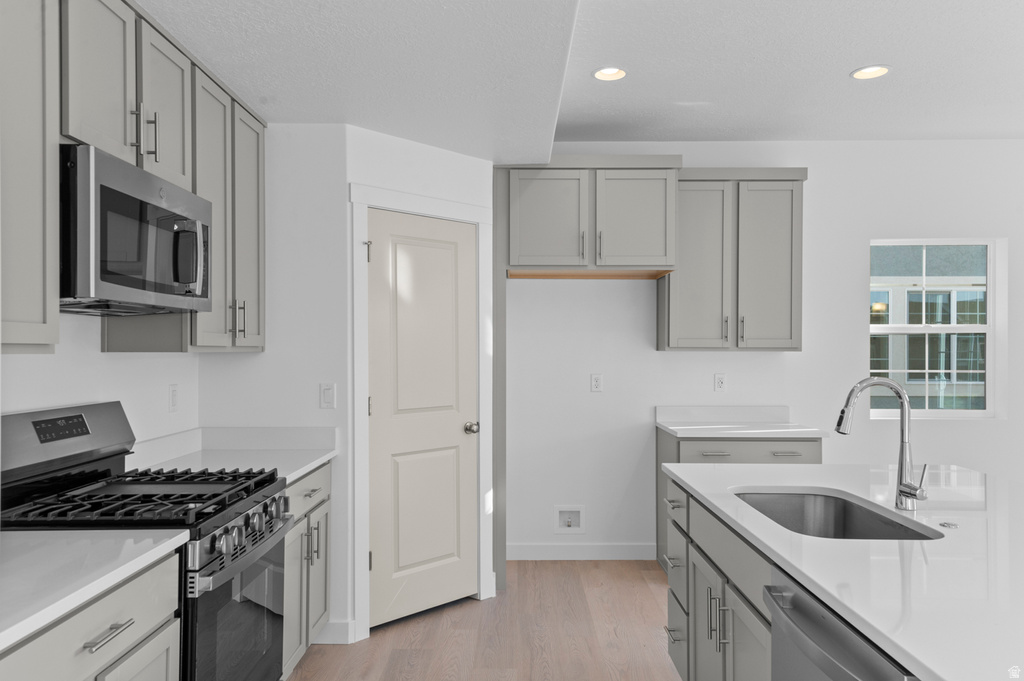 5647 N GOLDFINCH LN Stansbury Park, UT 84074