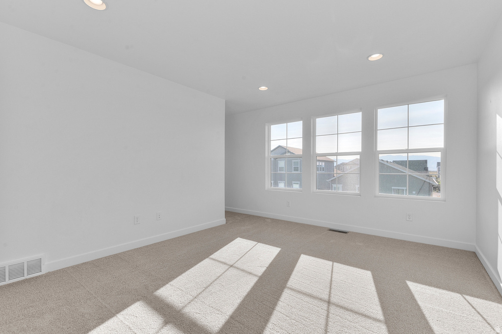 5647 N GOLDFINCH LN Stansbury Park, UT 84074