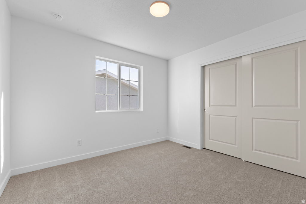 5647 N GOLDFINCH LN Stansbury Park, UT 84074