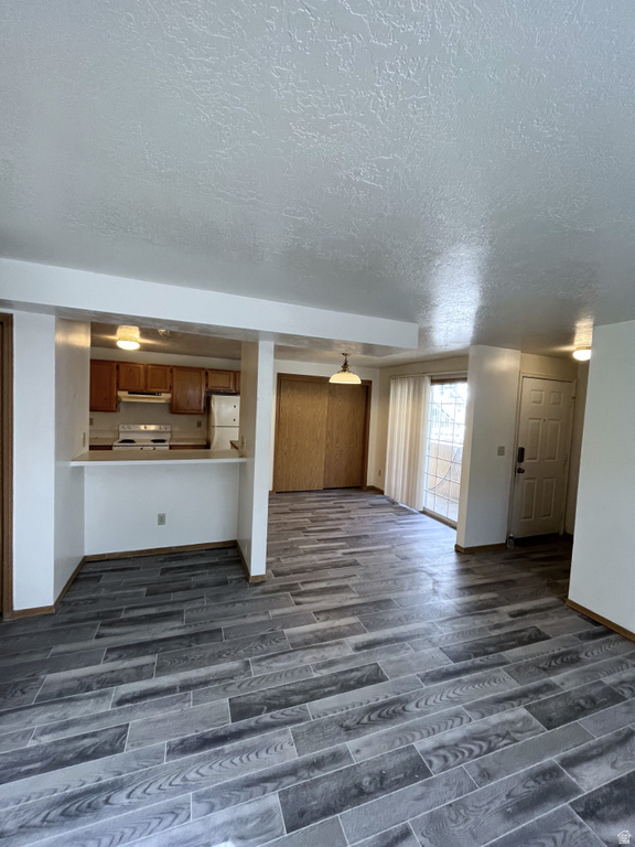 Photo 2 for MLS #2119941 at 165 Monroe Blvd