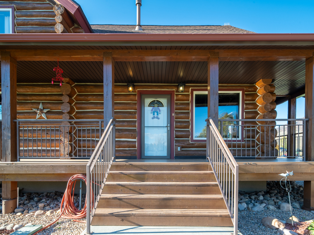 7768 E 1075 N Huntsville, UT 84317