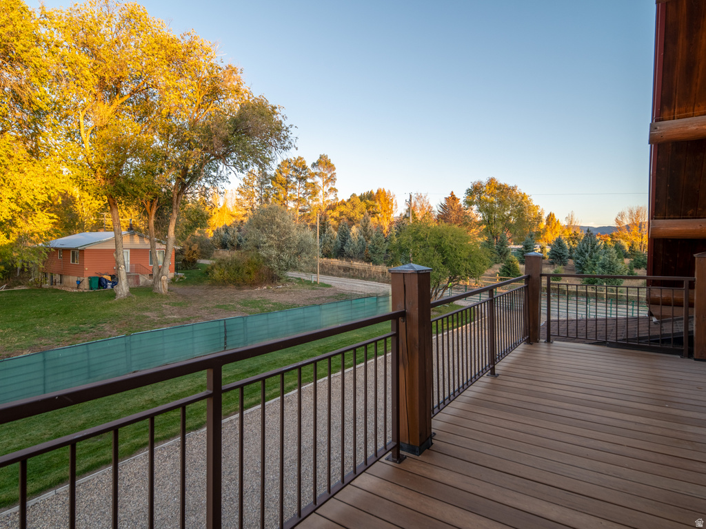 7768 E 1075 N Huntsville, UT 84317