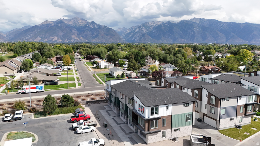 144 E CHAMBORD CT Sandy, UT 84070