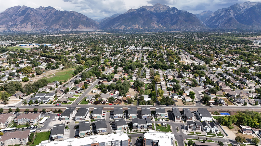 144 E CHAMBORD CT Sandy, UT 84070