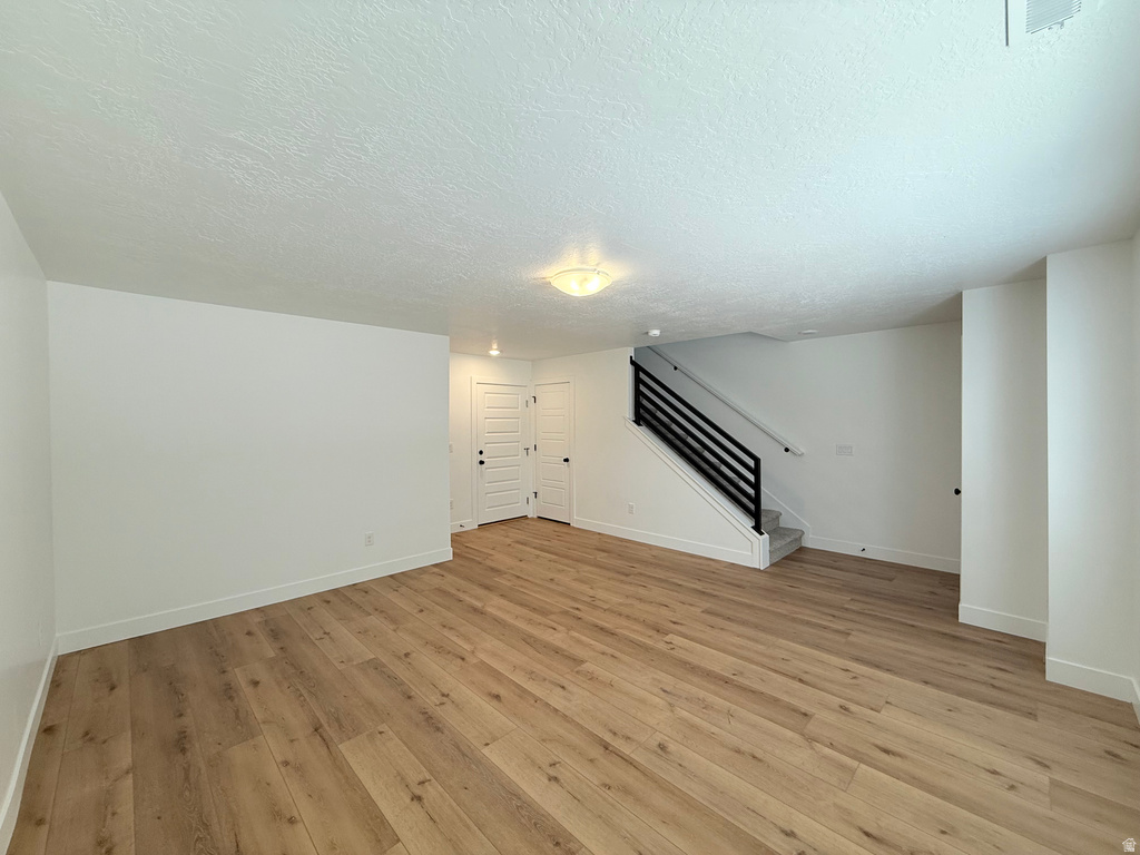 144 E CHAMBORD CT Sandy, UT 84070