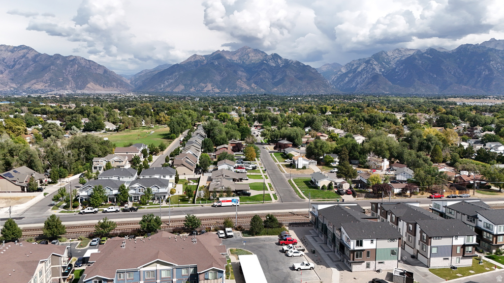 144 E CHAMBORD CT Sandy, UT 84070