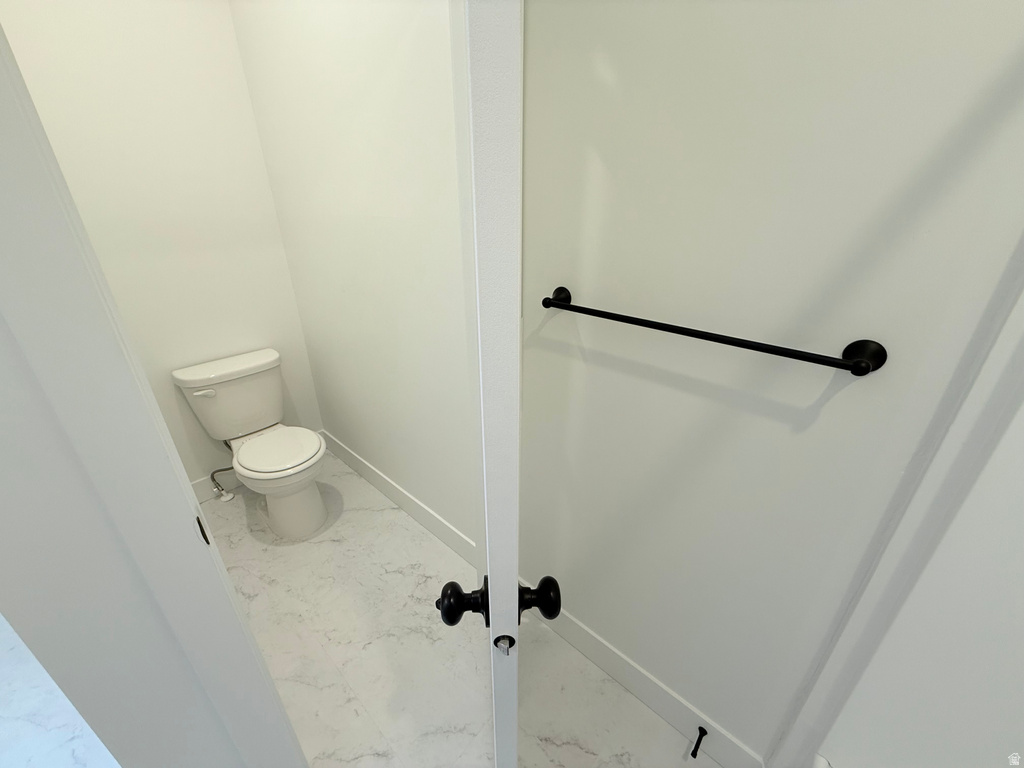 144 E CHAMBORD CT Sandy, UT 84070