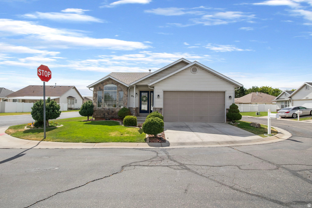 4593 PROMENADE DR Roy, UT 84067