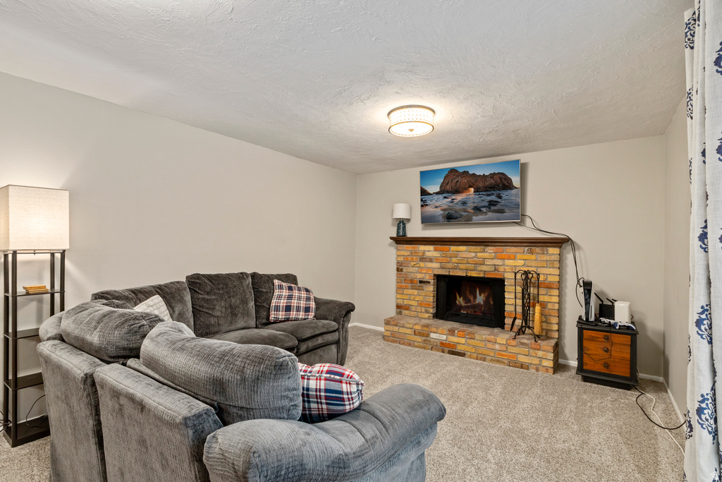 7931 S NORWOOD RD Cottonwood Heights, UT 84121