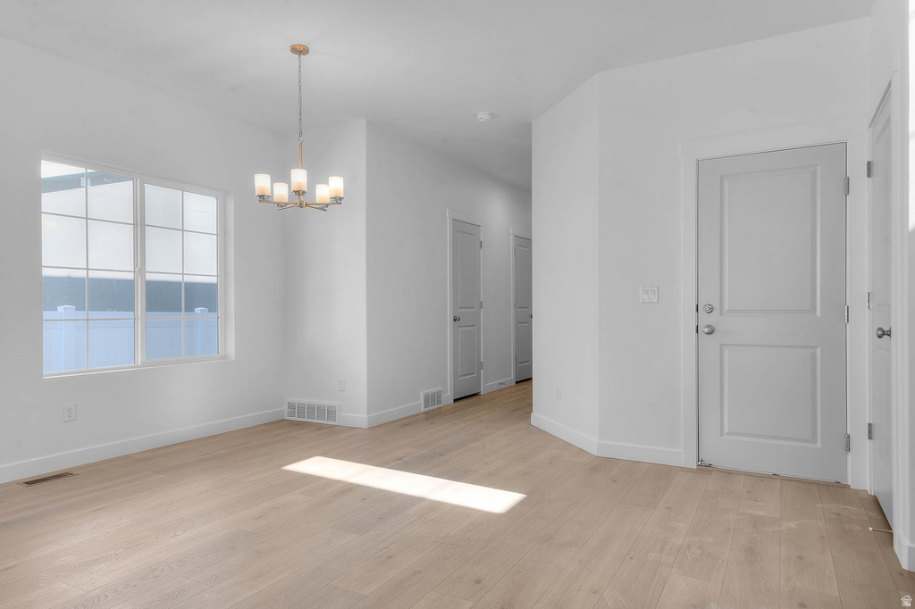 Photo 11 for MLS #2119959 at 5669 N Goldfinch Ln