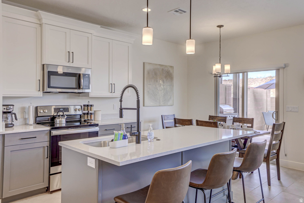 Photo 10 for MLS #2119964 at 1301 E Vista Roja Pl