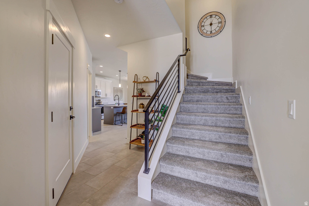 Photo 3 for MLS #2119964 at 1301 E Vista Roja Pl