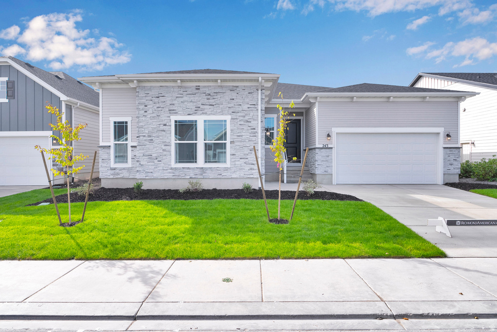 243 E Polaris Dr #106